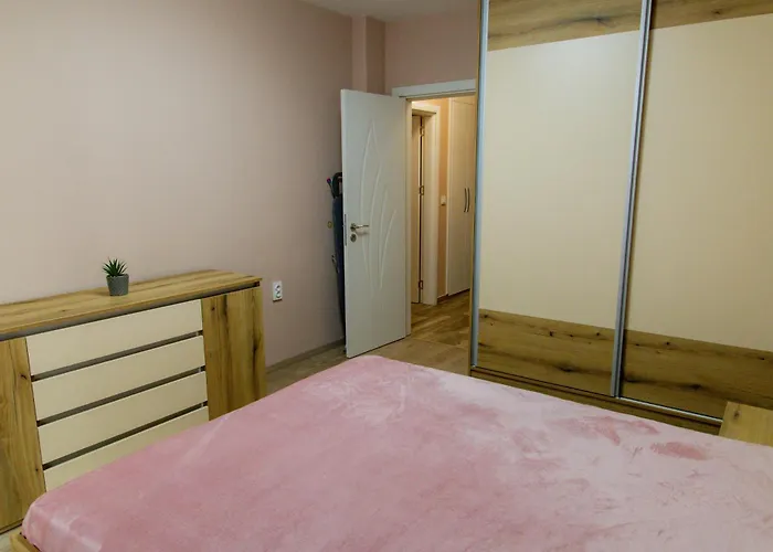 1bd Retreat With Balcony In Vibrant District By Flat Mаnager * Warna