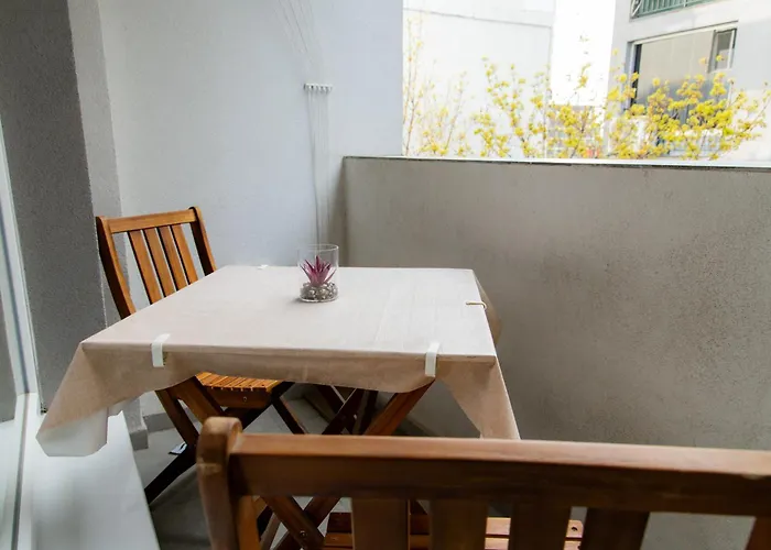 1bd Retreat With Balcony In Vibrant District By Flat Mаnager * Warna