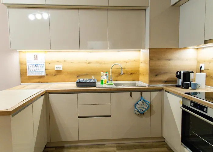 1bd Retreat With Balcony In Vibrant District By Flat Mаnager Warna