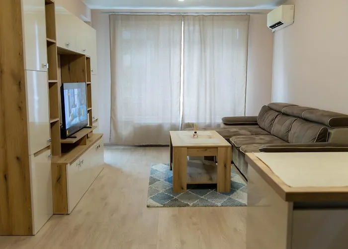 1bd Retreat With Balcony In Vibrant District By Flat Mаnager * Warna