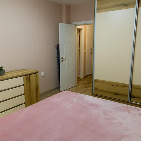 1bd Retreat With Balcony In Vibrant District By Flat Mаnager * ヴァルナ