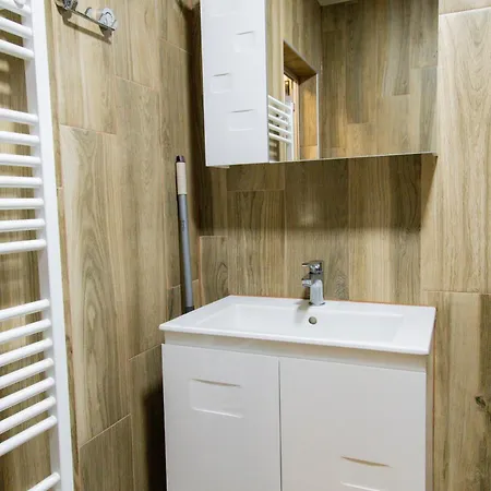 1bd Retreat With Balcony In Vibrant District By Flat Mаnager アパート *