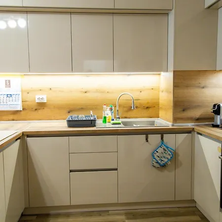 1bd Retreat With Balcony In Vibrant District By Flat Mаnager ヴァルナ