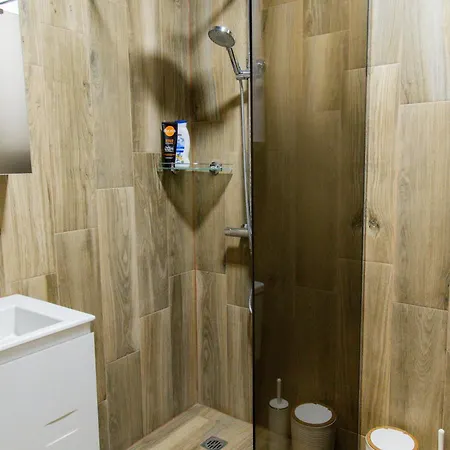 1bd Retreat With Balcony In Vibrant District By Flat Mаnager アパート *