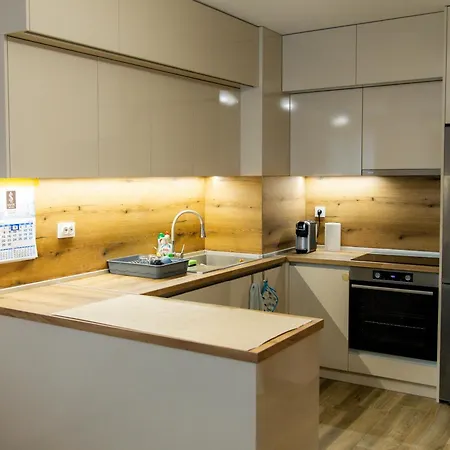 1bd Retreat With Balcony In Vibrant District By Flat Mаnager ヴァルナ